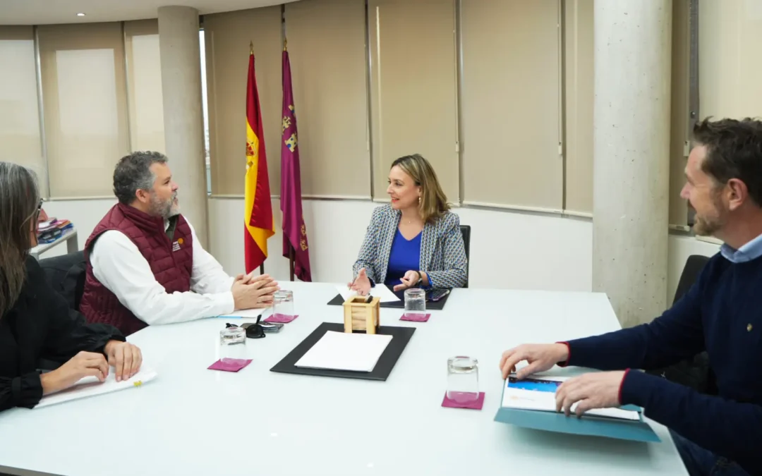 Nos reunimos con Conchita Ruiz, consejera de la Región de Murcia